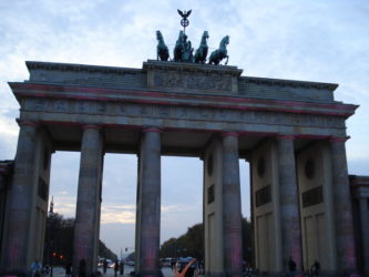 La majestuosa Puerta de Brandemburgo de Berlín.
