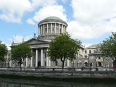 Dublín conserva aún buenos ejemplos de arquitectura medieval, victoriana y georgiana.