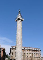 La grandiosa Columna de Trajano de 40 metros de altura