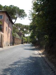  La Vía Appia camino de las Catacumbas de San Calixto