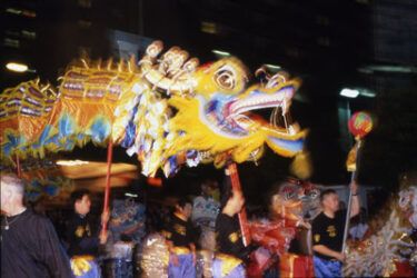 Los desfiles del Año Nuevo Chino en Chinatown, son muy llamativos.