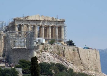 El Partenon visto camino de Filopapo