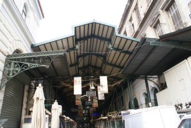 El gran Mercado Central con su estructura de metal