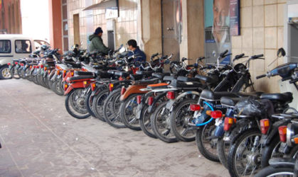 Las pequeñas motocicletas son muy usadas por los marroquíes