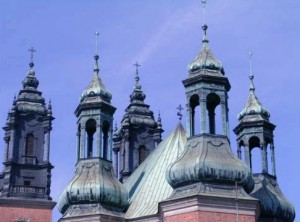 Detalle de las cúpulas de las altas torres de la catedral.