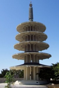 Otro atractivo de Japantown es la llamativa Pagoda de la Paz