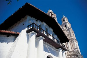 El bello y viejo edificio de Mission Dolores