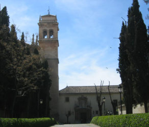 Vista desde la entrada principal al Monasterio e iglesia de San Jerónimo