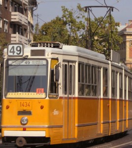 Imagen de un típico tranvía de Budapest, el mejor medio de transporte, en mi opinión.