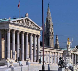 El Parlamento es uno de los edificios de importancia que hay en la importante avenida Ringstrasse.